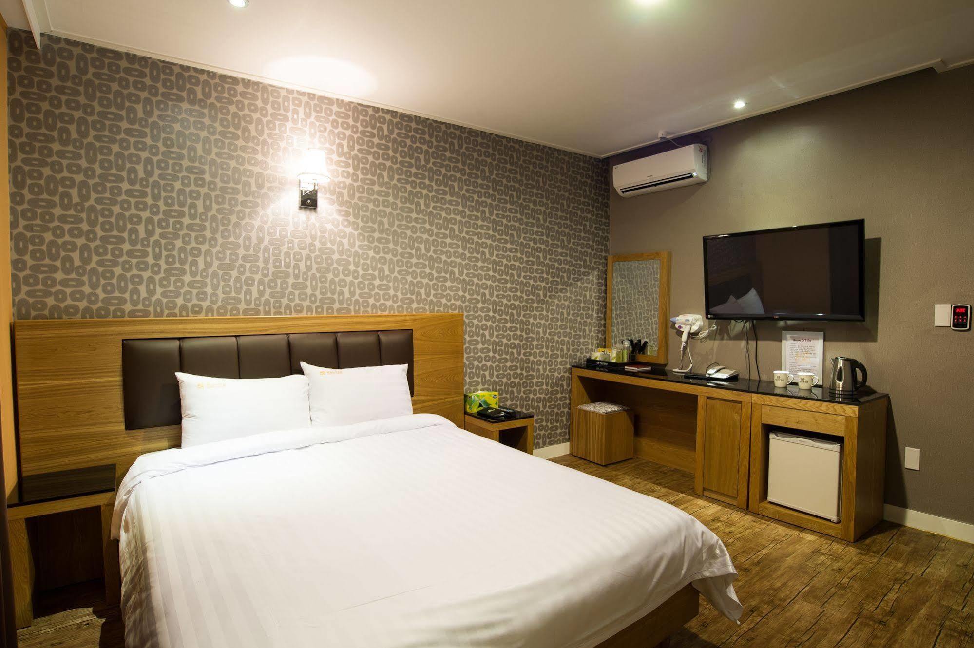 Pungnam Tourist Hotel Jeonju Exterior foto